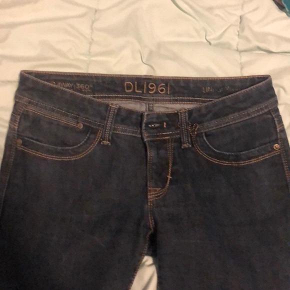 DL1961 Jeans - Picture 2 of 3